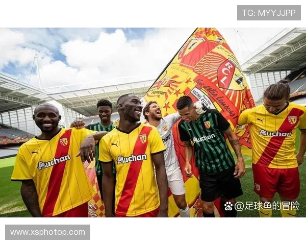 巴黎圣日耳曼与格雷纳布尔激战全场,谁能笑傲法甲赛场?