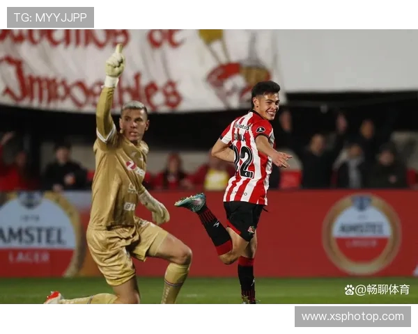 奥达克斯与科林蒂安的精彩对决揭示了足球战术的魅力与团队精神 奥达克斯与科林蒂安的精彩对决揭示了足球战术的魅力与团队精神